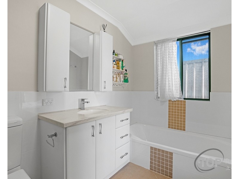 42 Sugarwood Drive, Thornlie WA 6108