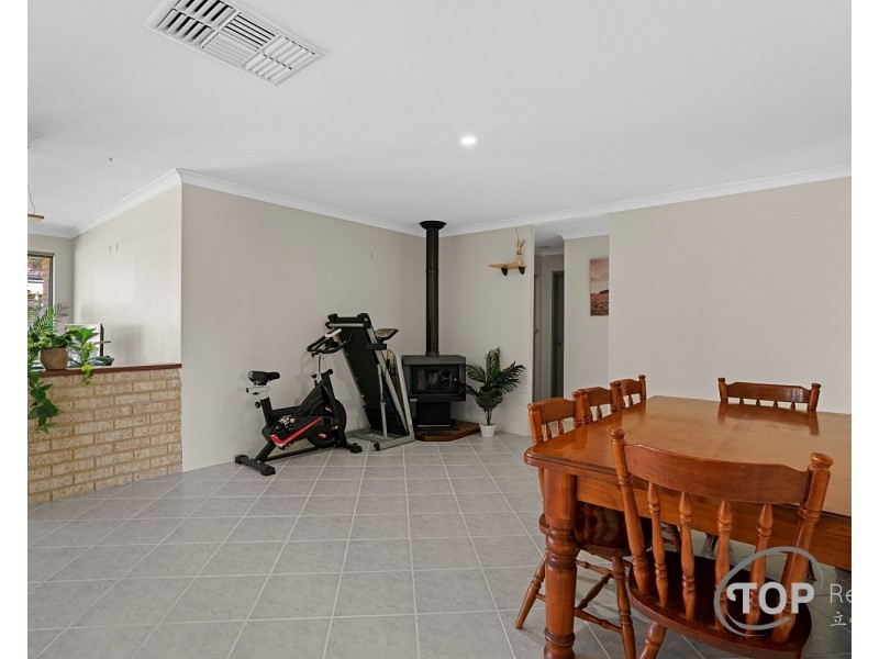 42 Sugarwood Drive, Thornlie WA 6108