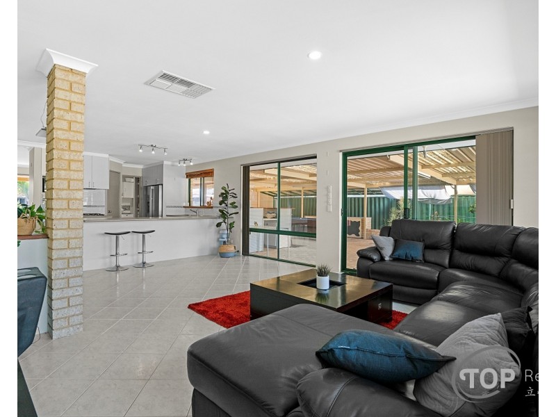 42 Sugarwood Drive, Thornlie WA 6108