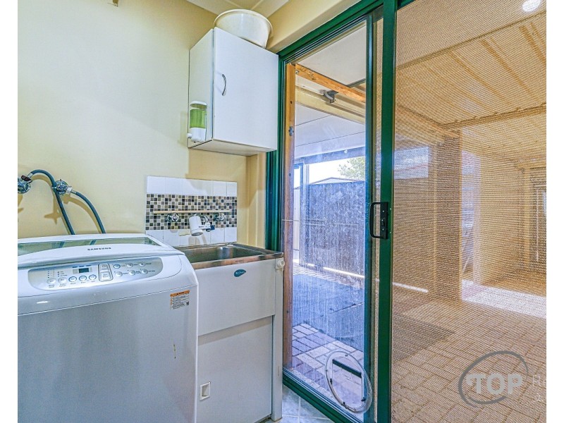 42 Sugarwood Drive, Thornlie WA 6108