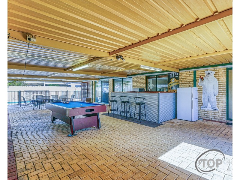 42 Sugarwood Drive, Thornlie WA 6108