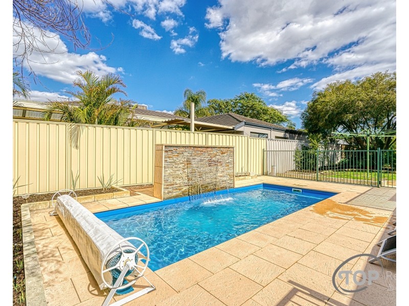 42 Sugarwood Drive, Thornlie WA 6108