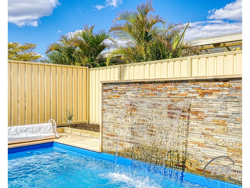 42 Sugarwood Drive, Thornlie WA 6108