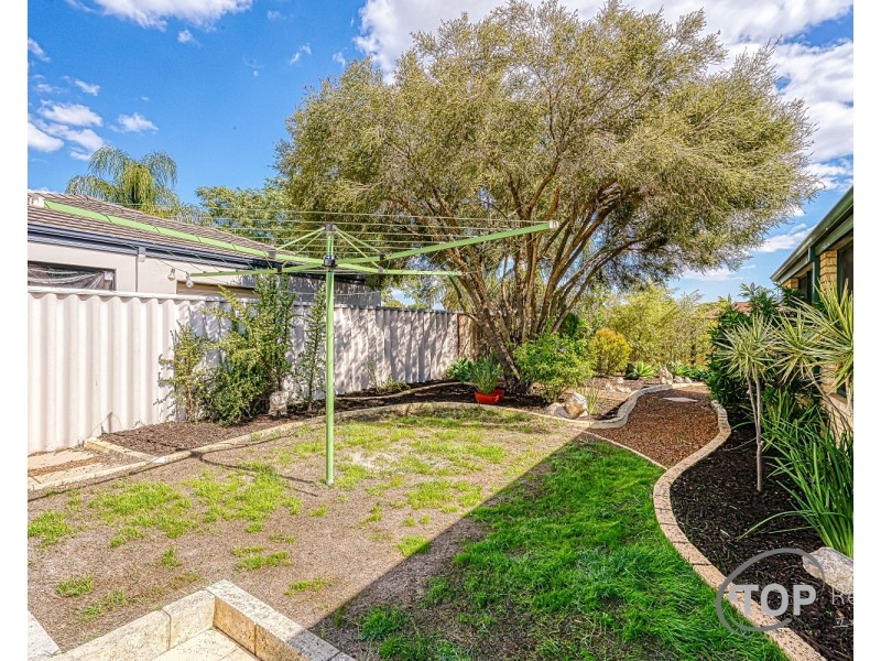 42 Sugarwood Drive, Thornlie WA 6108