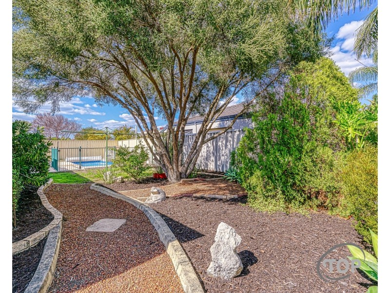 42 Sugarwood Drive, Thornlie WA 6108