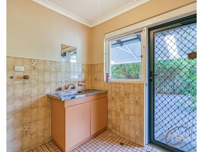 28B Parklands Square, Riverton WA 6148