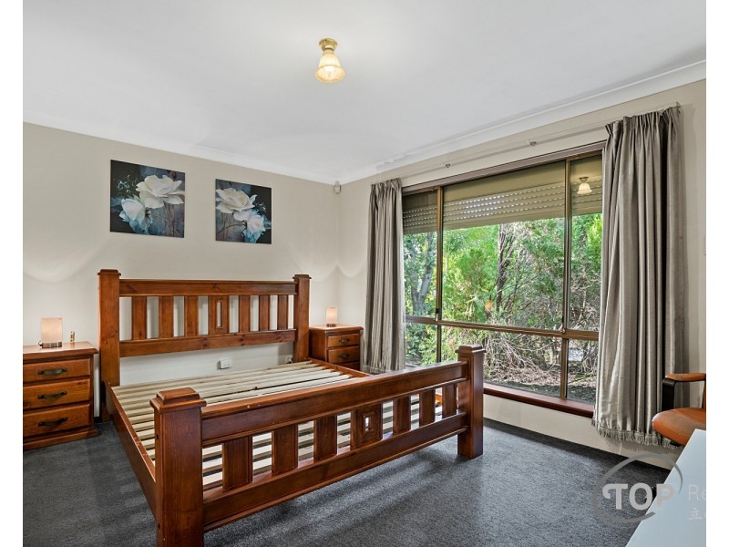 8 Gloucester Court, Willetton WA 6155