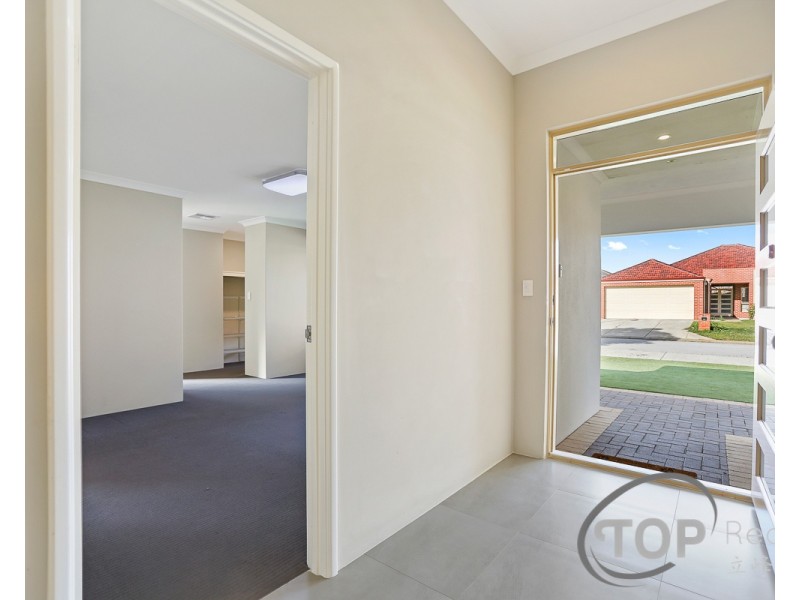 86 Waterfoot Loop, Canning Vale WA 6155
