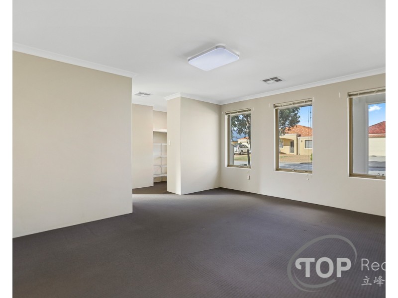 86 Waterfoot Loop, Canning Vale WA 6155