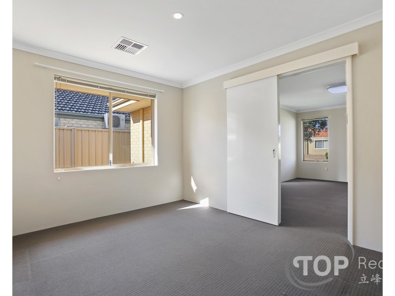 86 Waterfoot Loop, Canning Vale WA 6155
