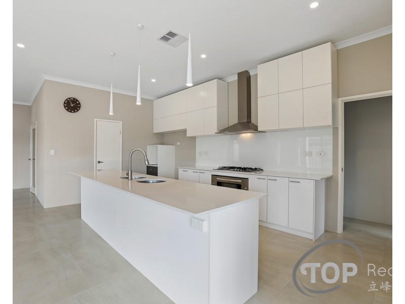 86 Waterfoot Loop, Canning Vale WA 6155