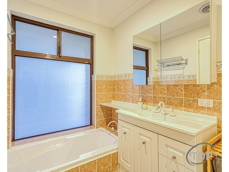 8A Pendock Place, Willetton WA 6155