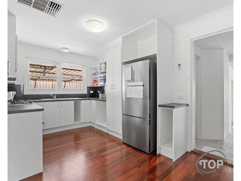 14 Belarius Street, Coolbellup WA 6163