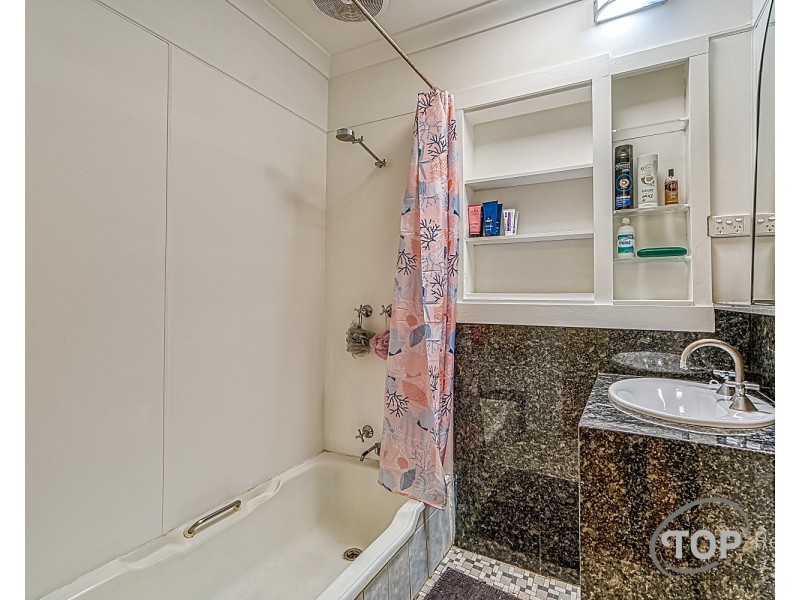 14 Belarius Street, Coolbellup WA 6163