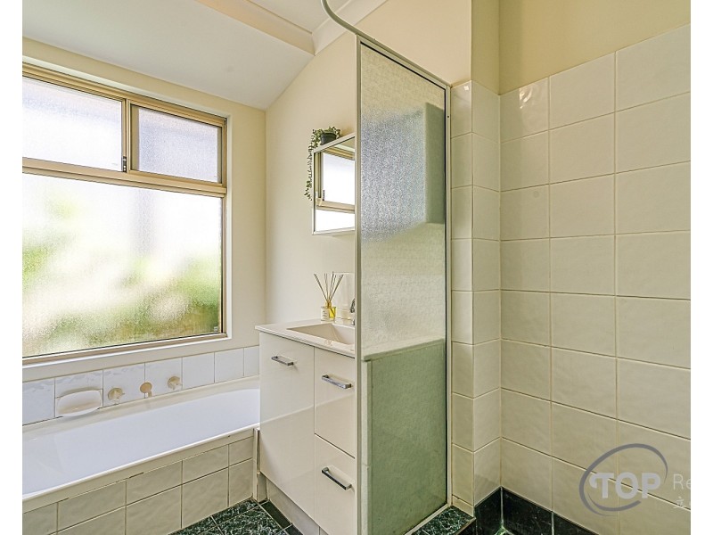 1A Chesson Place, Riverton WA 6148