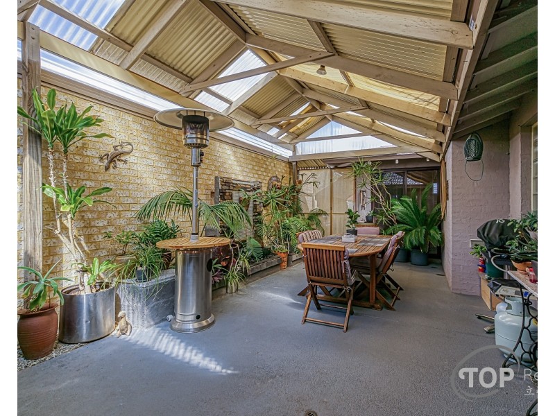 15 Parklands Square, Riverton WA 6148