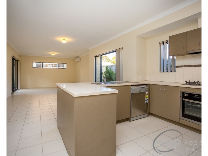 11/26 Churchill Green, Canning Vale WA 6155