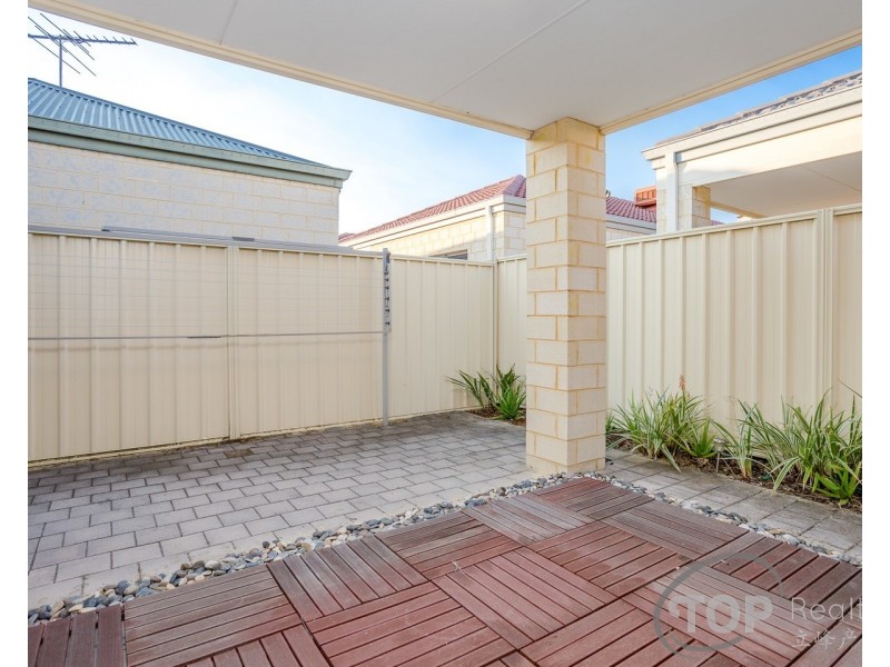 11/26 Churchill Green, Canning Vale WA 6155