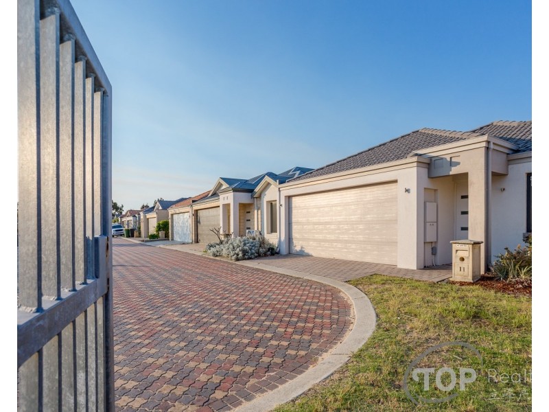 11/26 Churchill Green, Canning Vale WA 6155