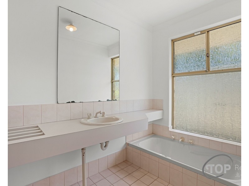 11 Glenmoy Avenue, Willetton WA 6155