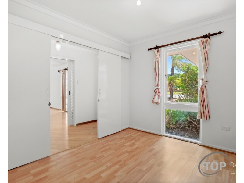 1 Dalston Crescent, Kardinya WA 6163