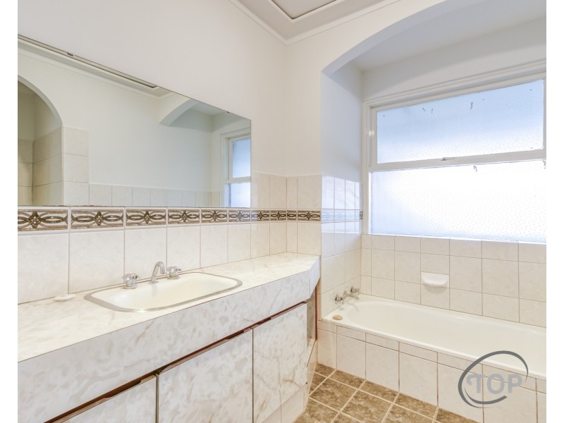 1 Dalston Crescent, Kardinya WA 6163