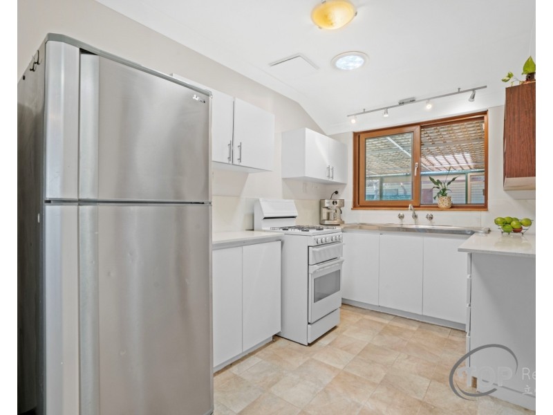 33 Cotton Crescent, Bull Creek WA 6149