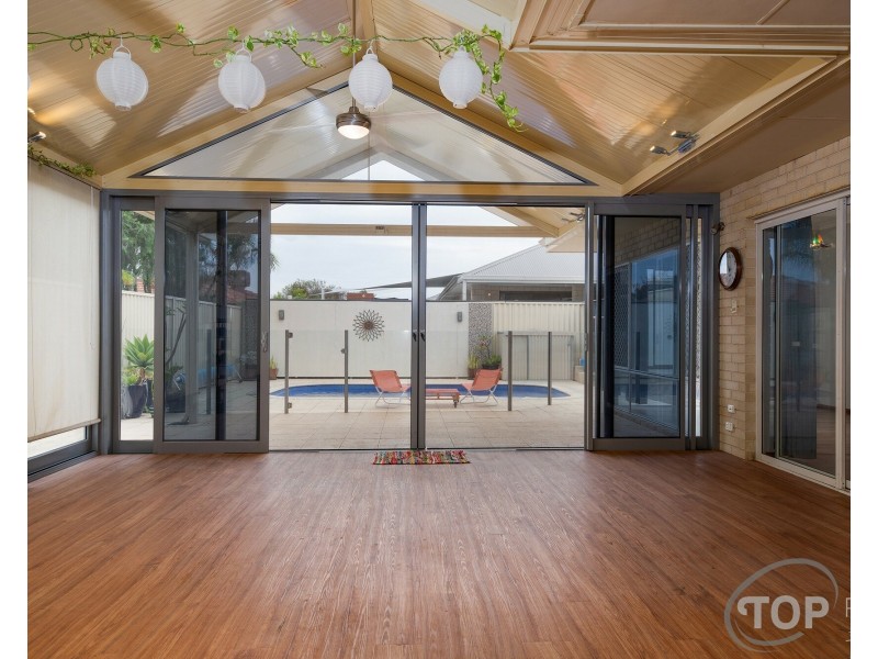 22 Wheatley Drive, Bull Creek WA 6149