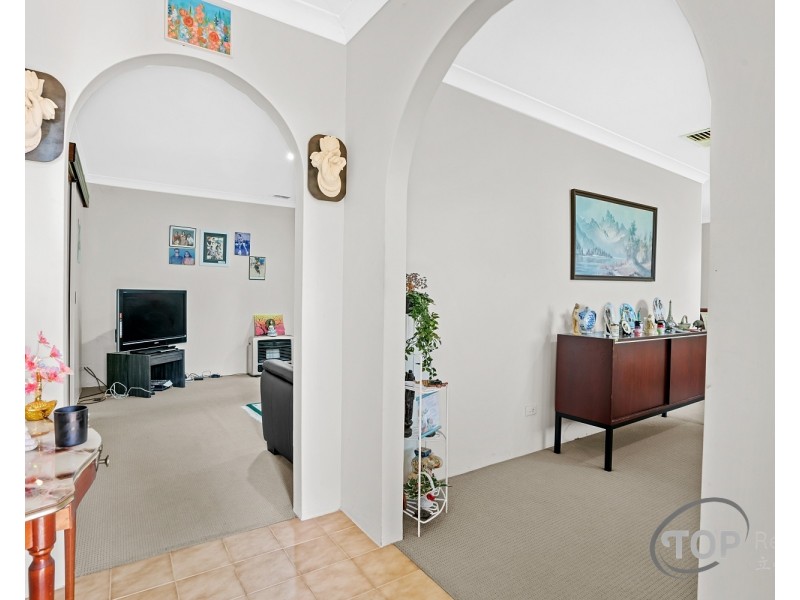 8 Canterbury Drive, Willetton WA 6155