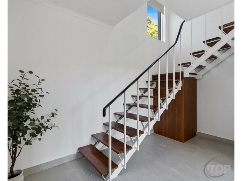 2C Laurel Close, Riverton WA 6148