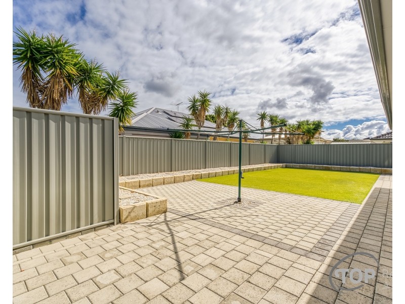 2 Elliot Place, Thornlie WA 6108