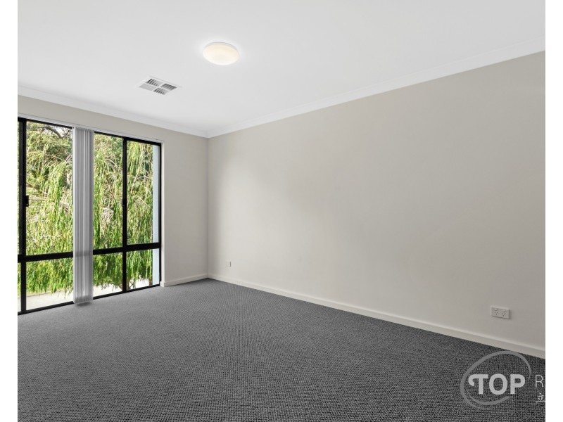 11/22 Rinaldo Crescent, Coolbellup WA 6163