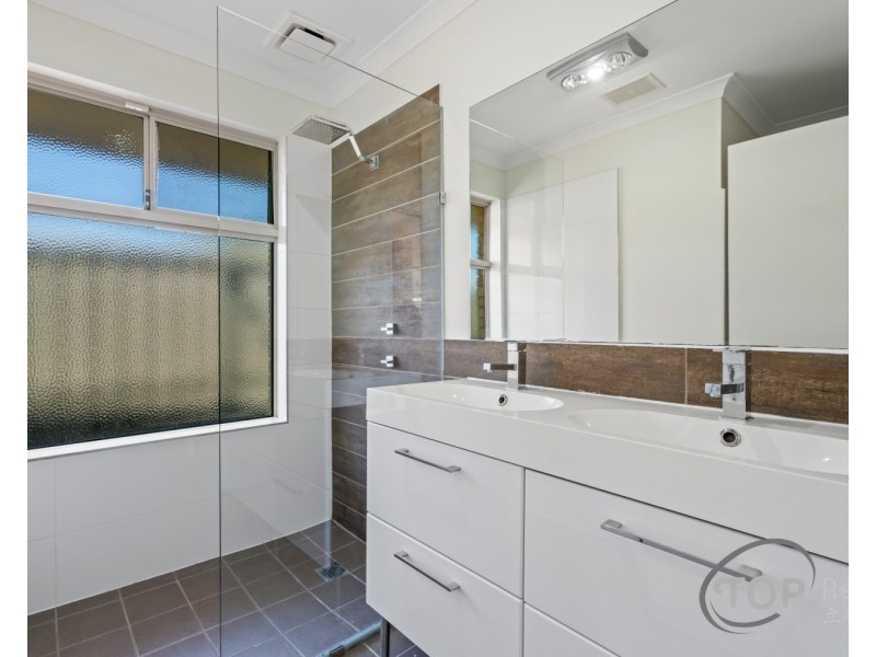 8B Bungaree Road, Wilson WA 6107