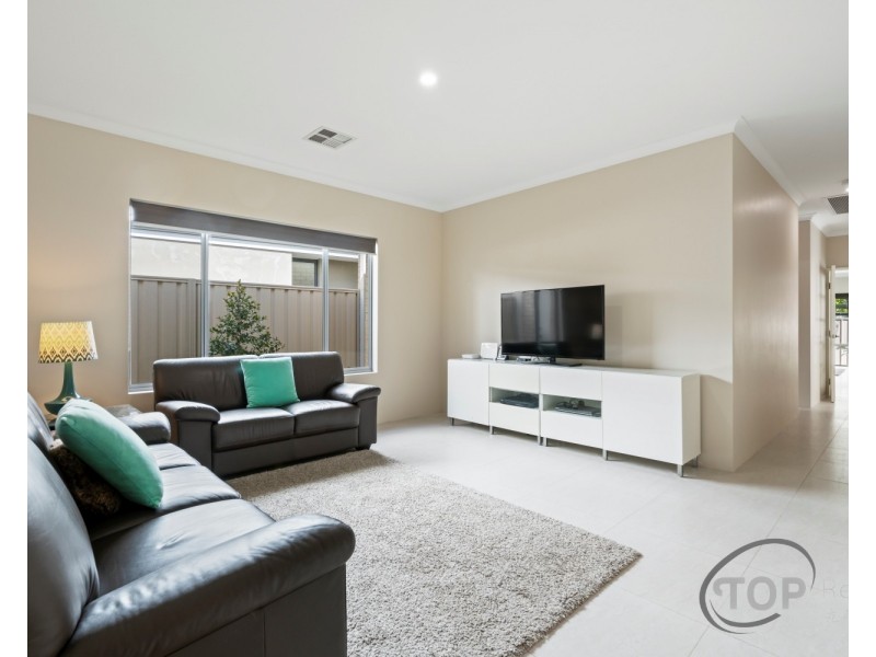 12A Vesta Crescent, Shelley WA 6148