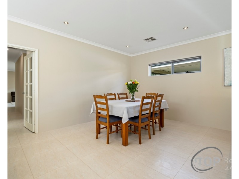 12A Vesta Crescent, Shelley WA 6148