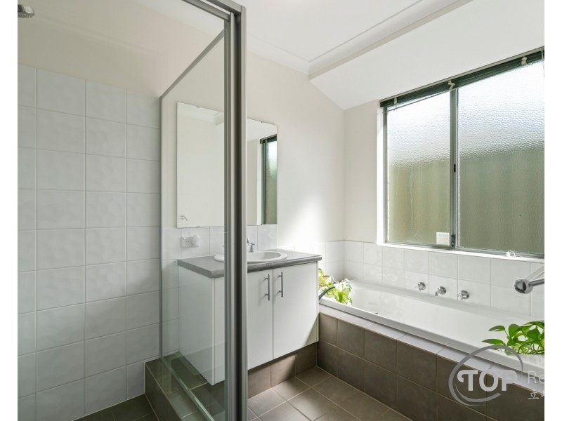 4A Montes Square, Riverton WA 6148
