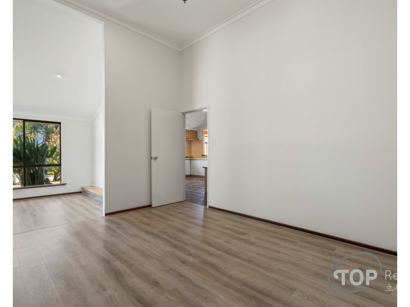 6 Brice Close, Leeming WA 6149