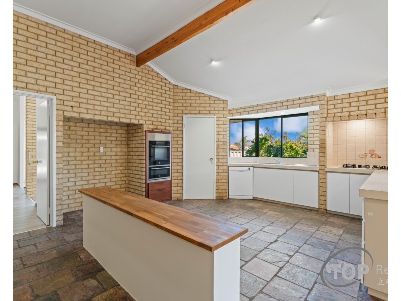 6 Brice Close, Leeming WA 6149