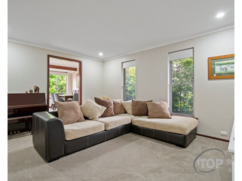 5 Pearson Crescent, Bull Creek WA 6149