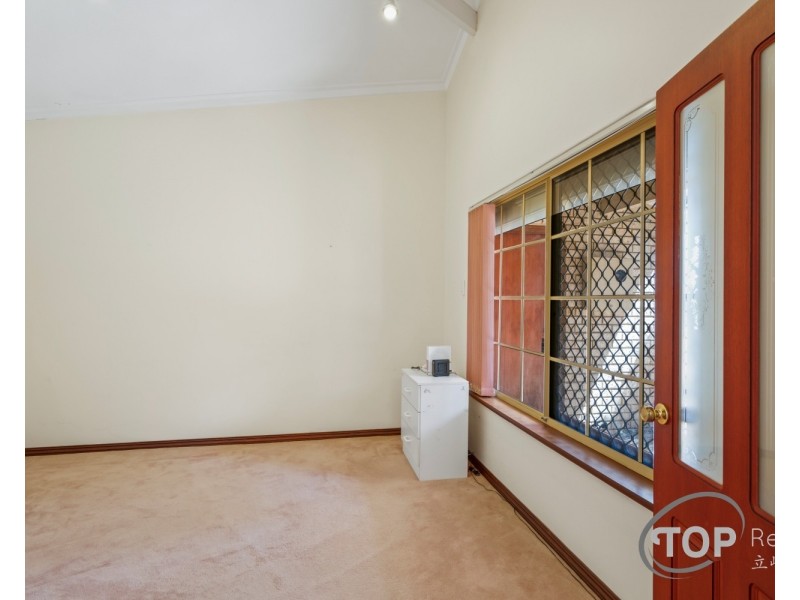 9 Watson Hill, Winthrop WA 6150