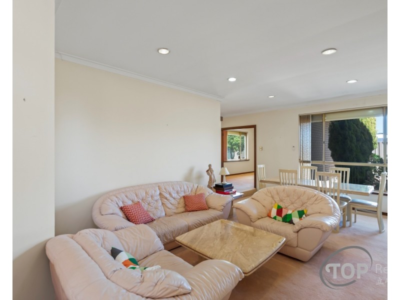 9 Watson Hill, Winthrop WA 6150