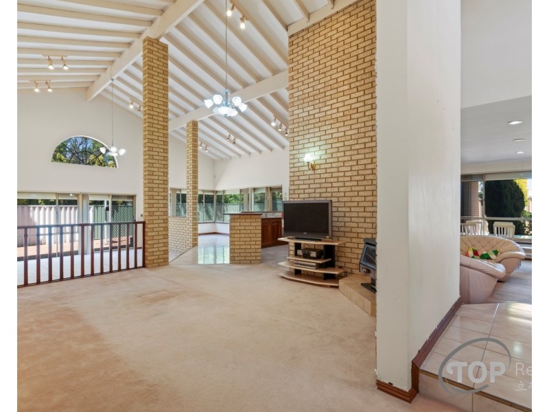 9 Watson Hill, Winthrop WA 6150