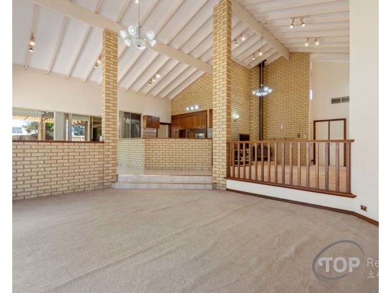 9 Watson Hill, Winthrop WA 6150