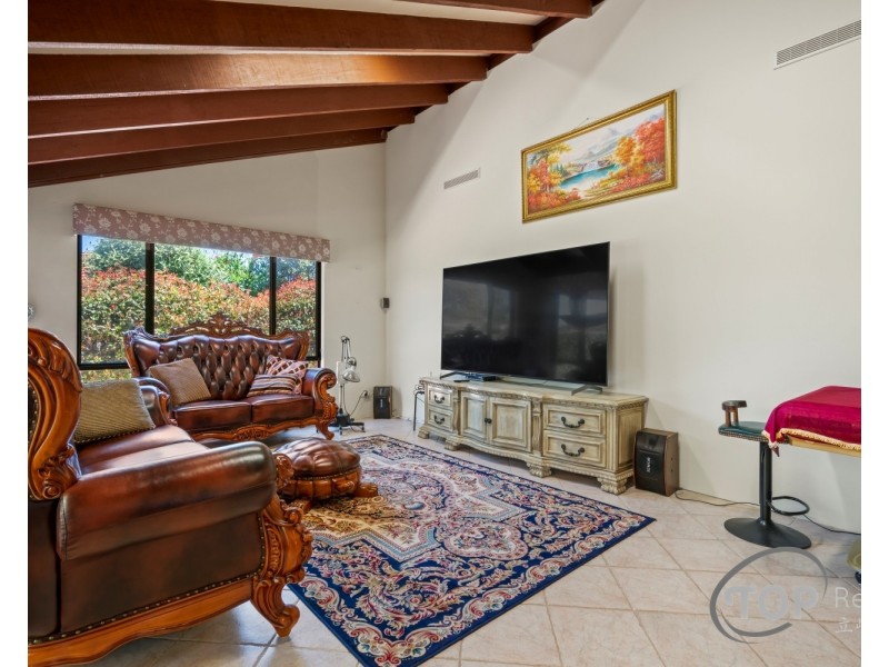 75 Chancery Crescent, Willetton WA 6155