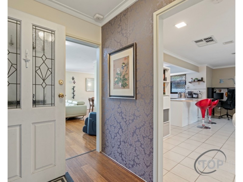10 Nicholls Crescent, Bull Creek WA 6149