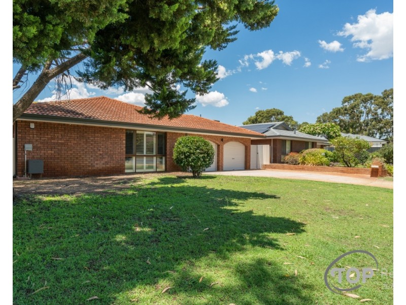 10 Nicholls Crescent, Bull Creek WA 6149