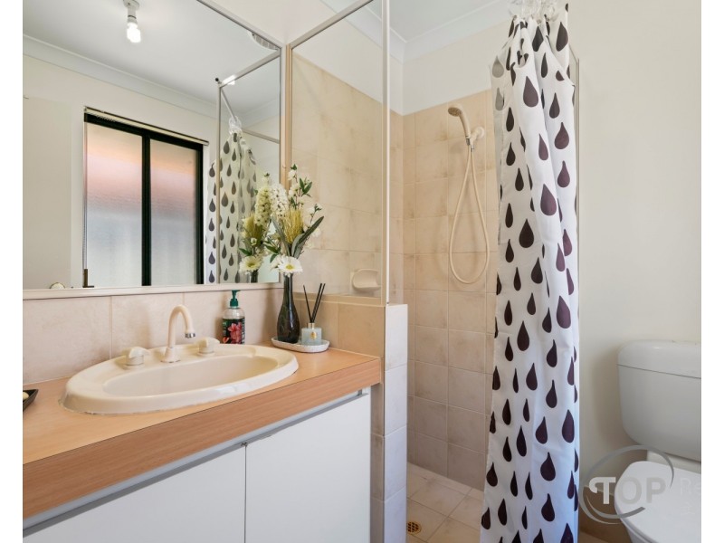 Unit 18/268-272 Wharf Street, Queens Park WA 6107