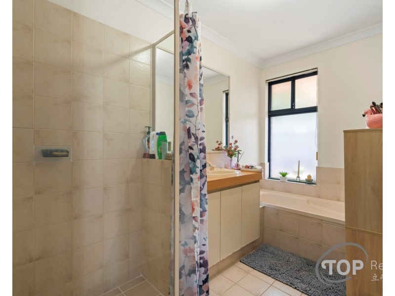Unit 18/268-272 Wharf Street, Queens Park WA 6107