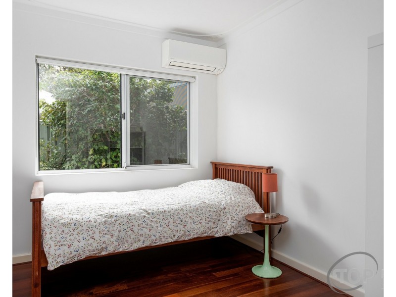 4 Webb Street, Rossmoyne WA 6148