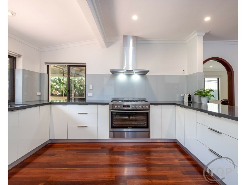 4 Webb Street, Rossmoyne WA 6148